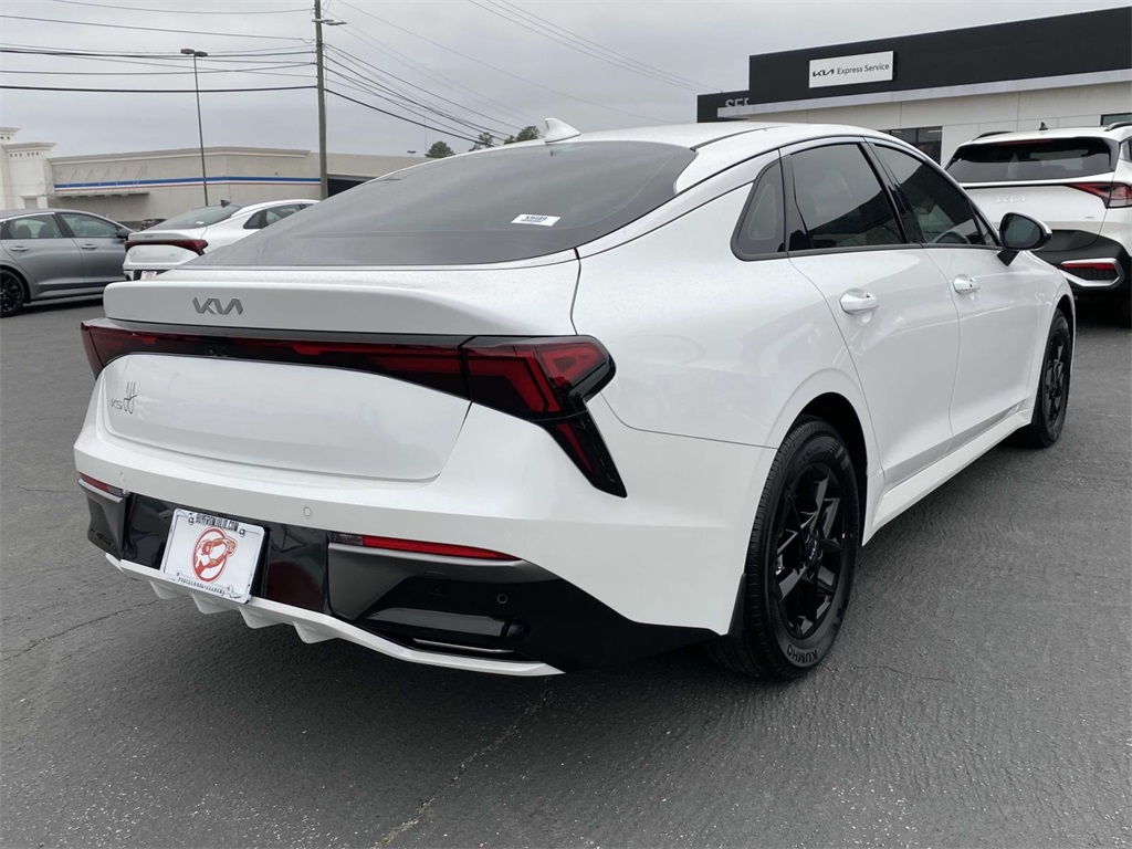 2025 Kia K5 LXS photo 4