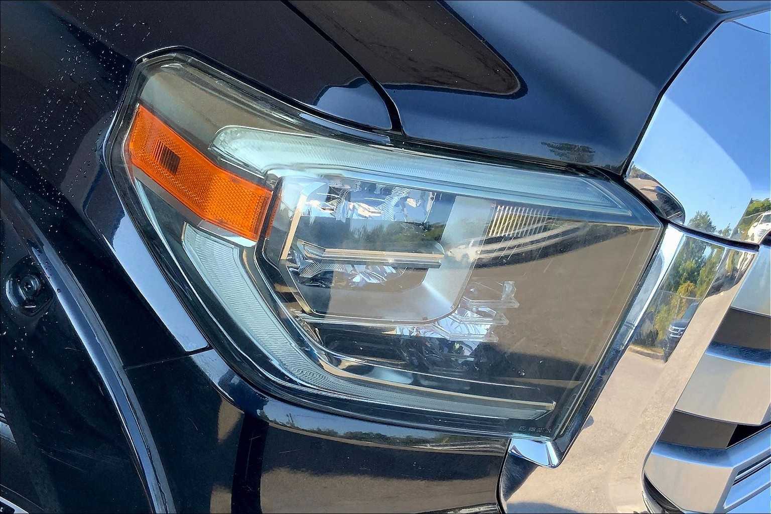 2018 Toyota Tundra Limited CrewMax photo 25
