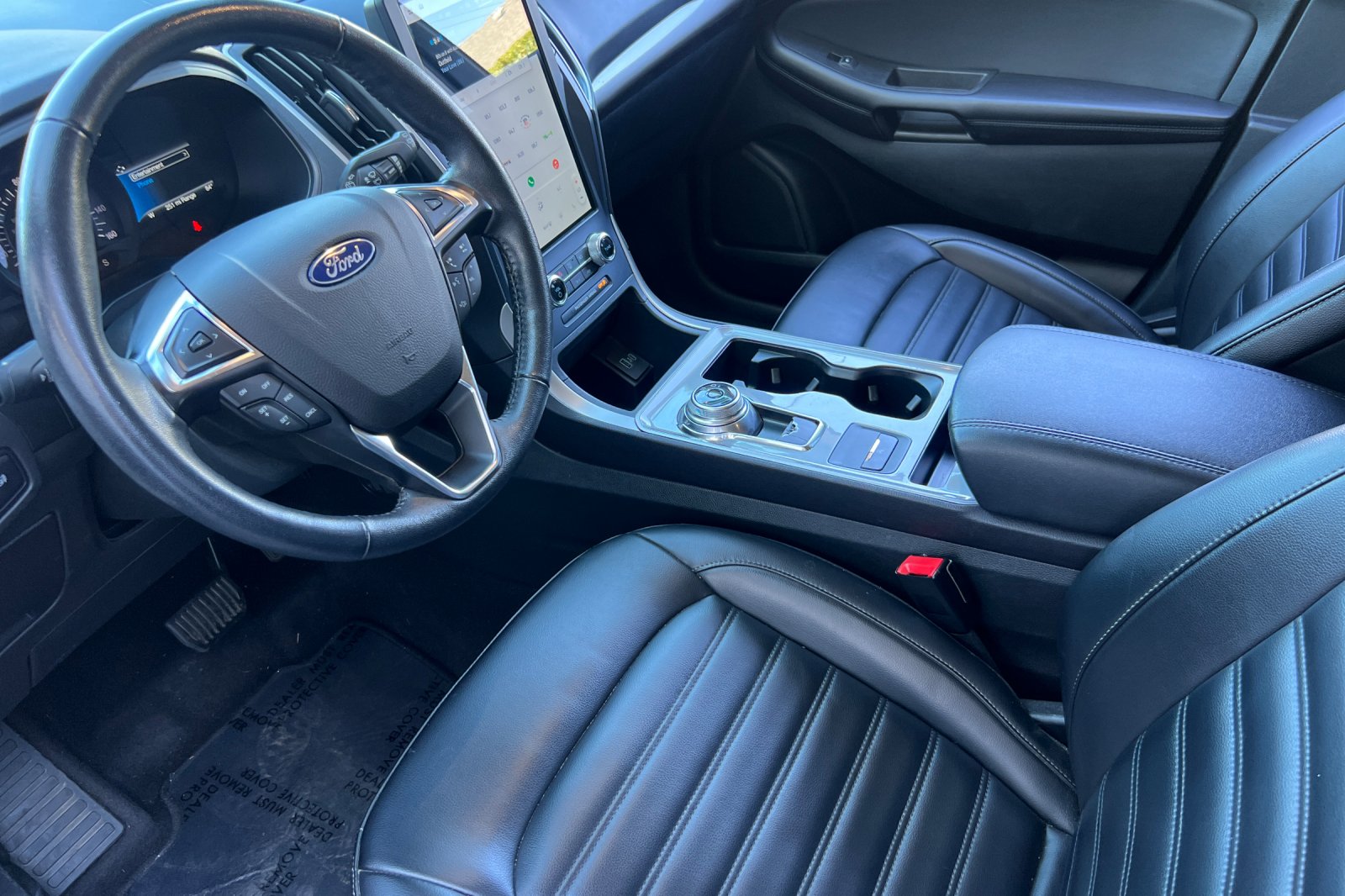 2023 Ford Edge SEL photo 6