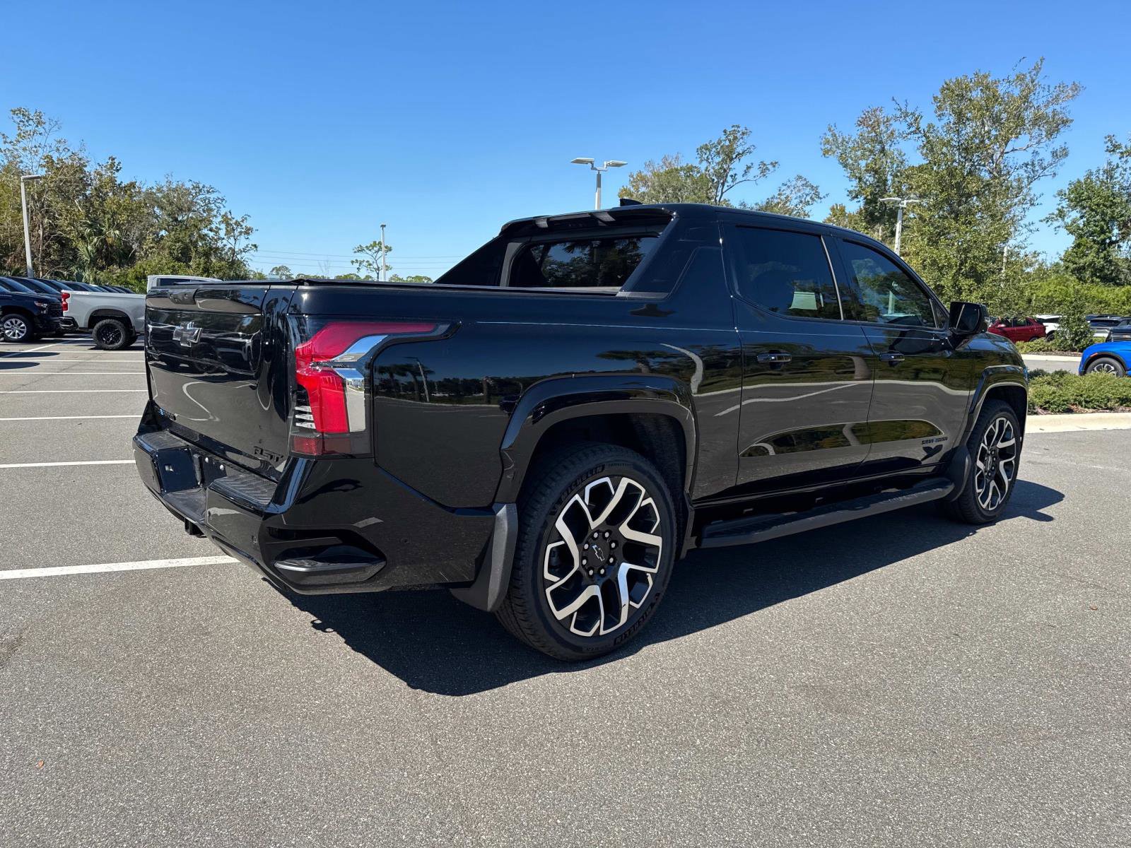 2024 Chevrolet Silverado EV RST photo 3