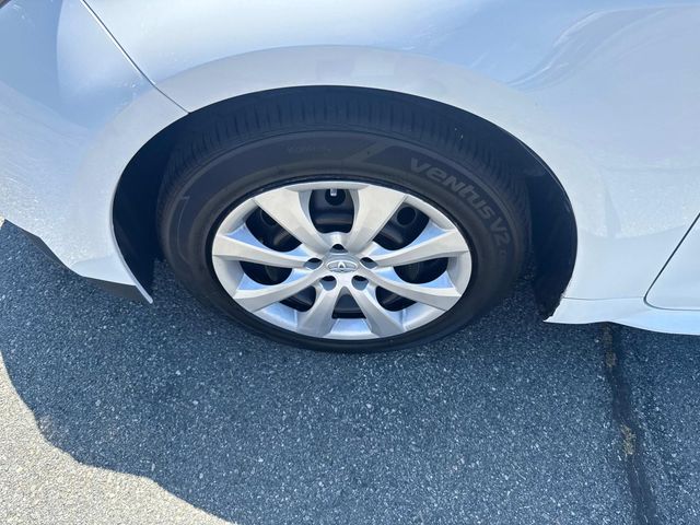 2021 Toyota Corolla LE photo 11