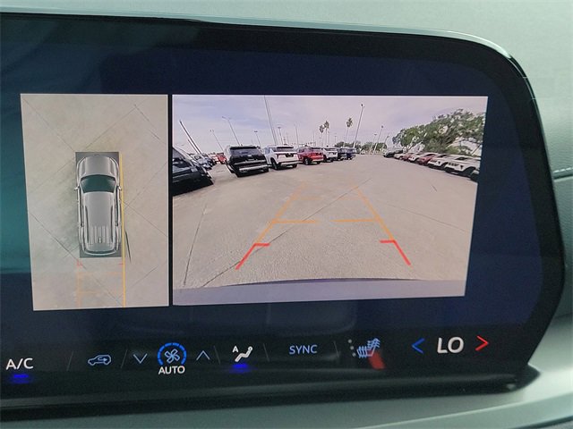 2026 Chevrolet Traverse photo 13