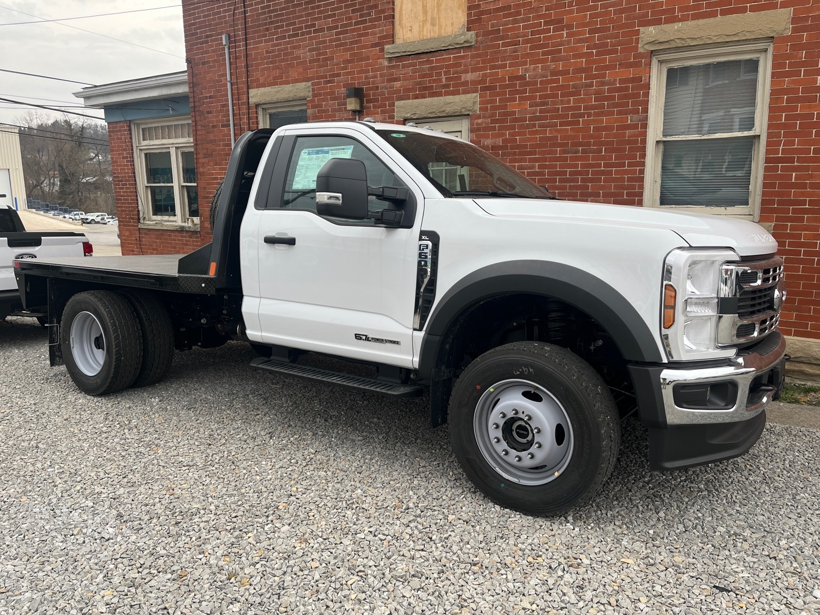 2025 Ford F-600 Super Duty Chassis Cab XL's photo