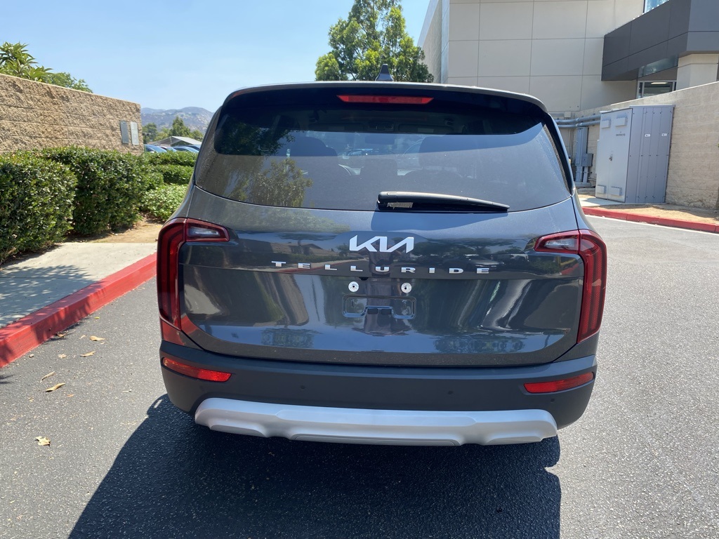 2022 Kia Telluride LX photo 6