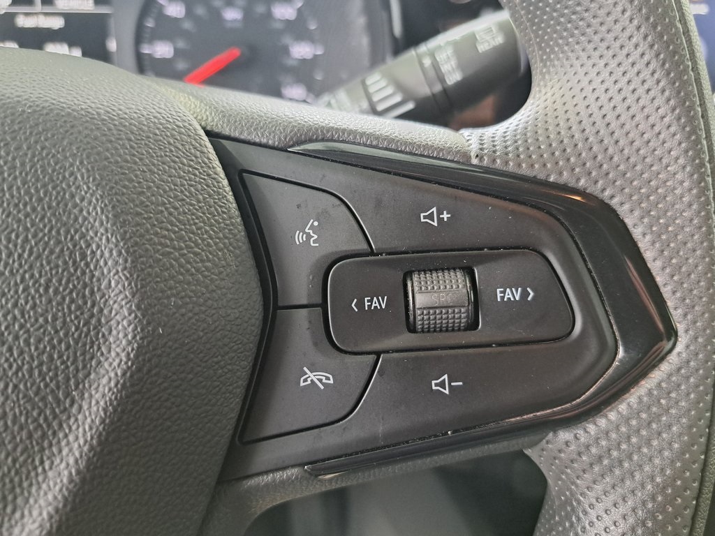 2025 Chevrolet Trax LS photo 11