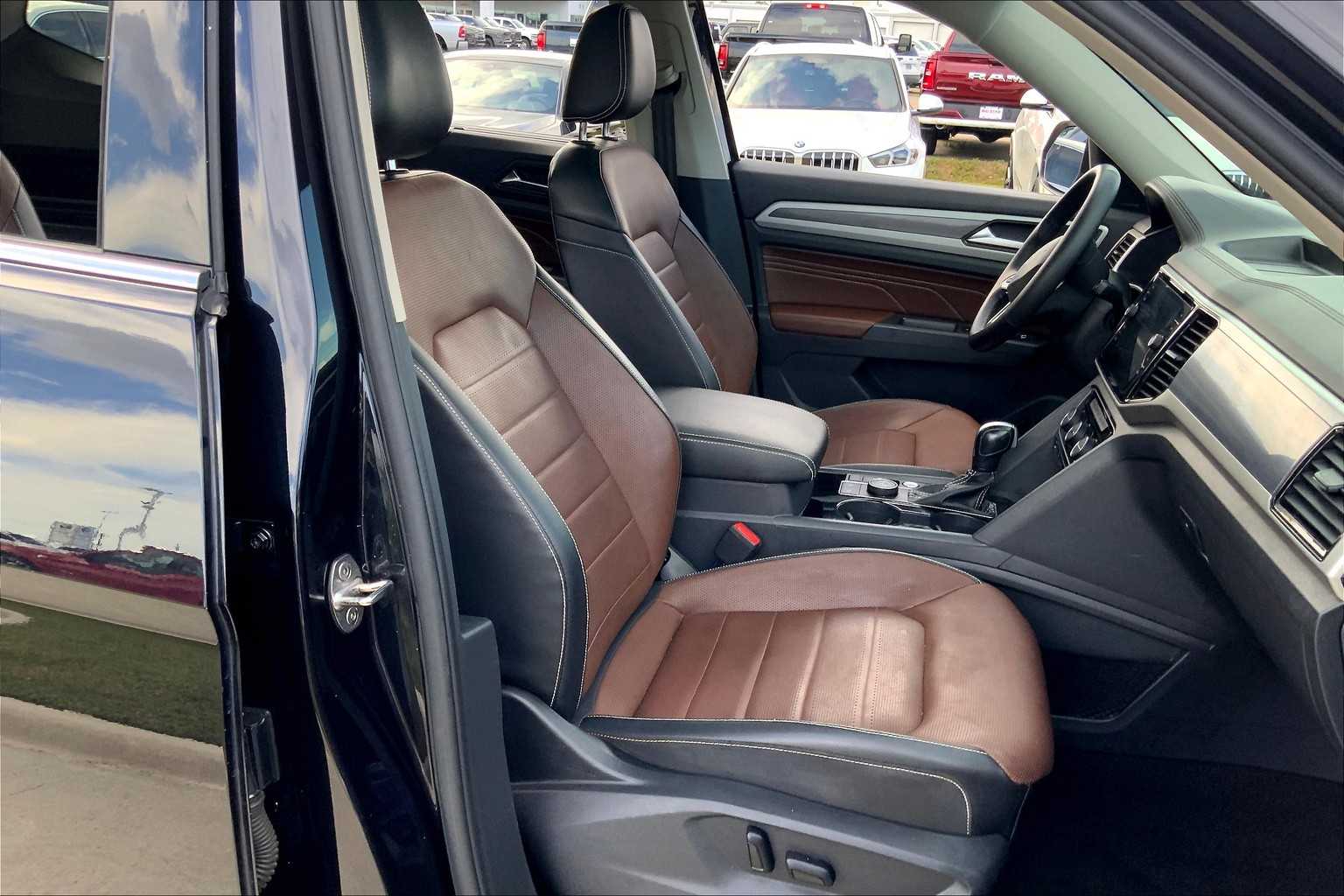 2022 Volkswagen Atlas V6 SEL Premium R-Line photo 8