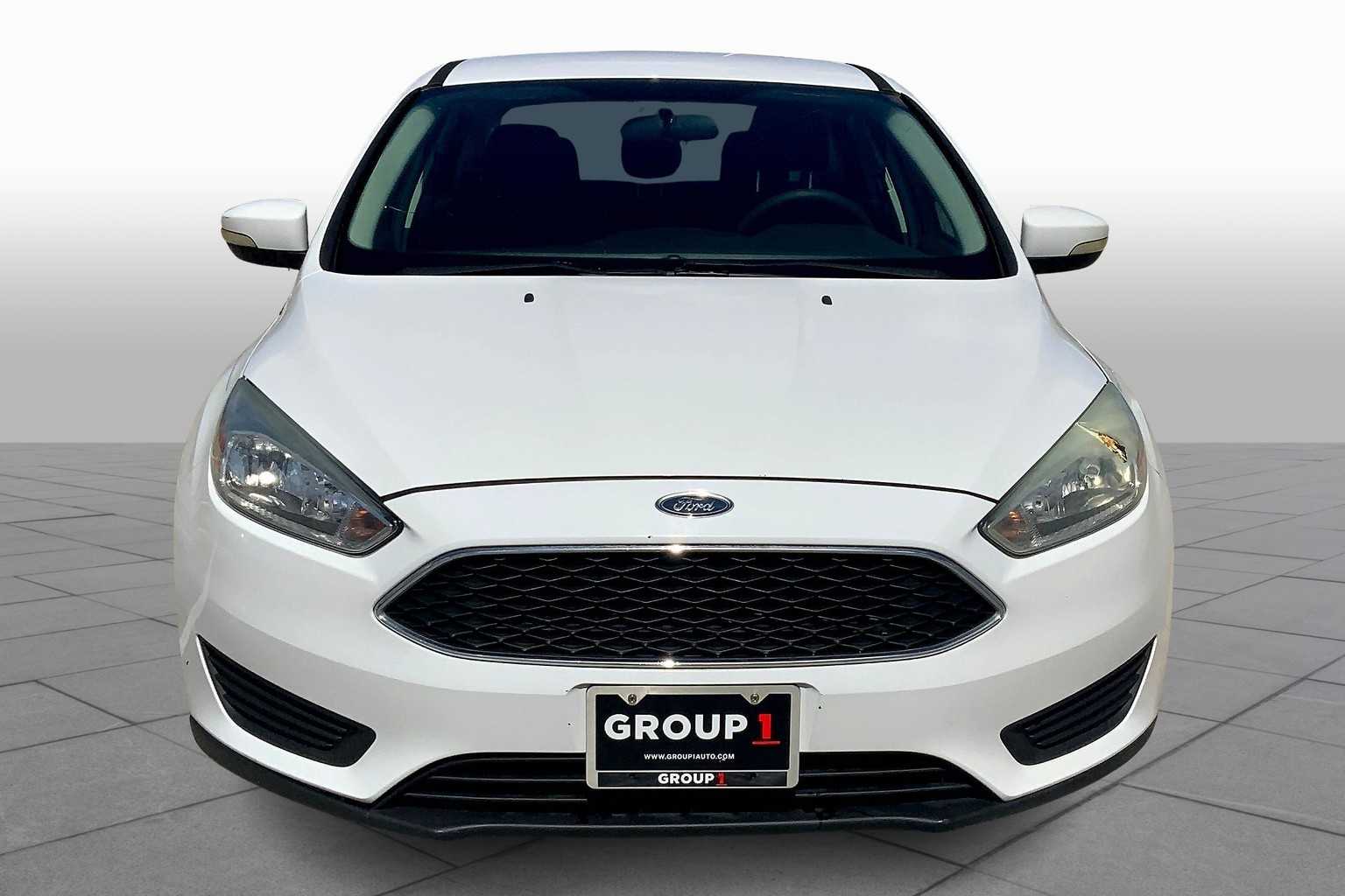 2016 Ford Focus SE photo 3