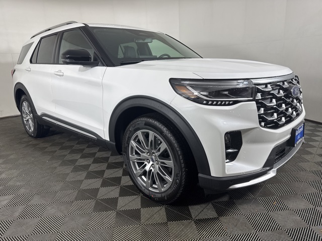2026 Ford Explorer Platinum's photo