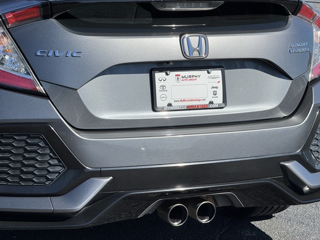 2018 Honda Civic Sport Touring photo 3