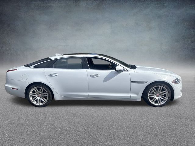 2019 Jaguar XJ Supercharged photo 3