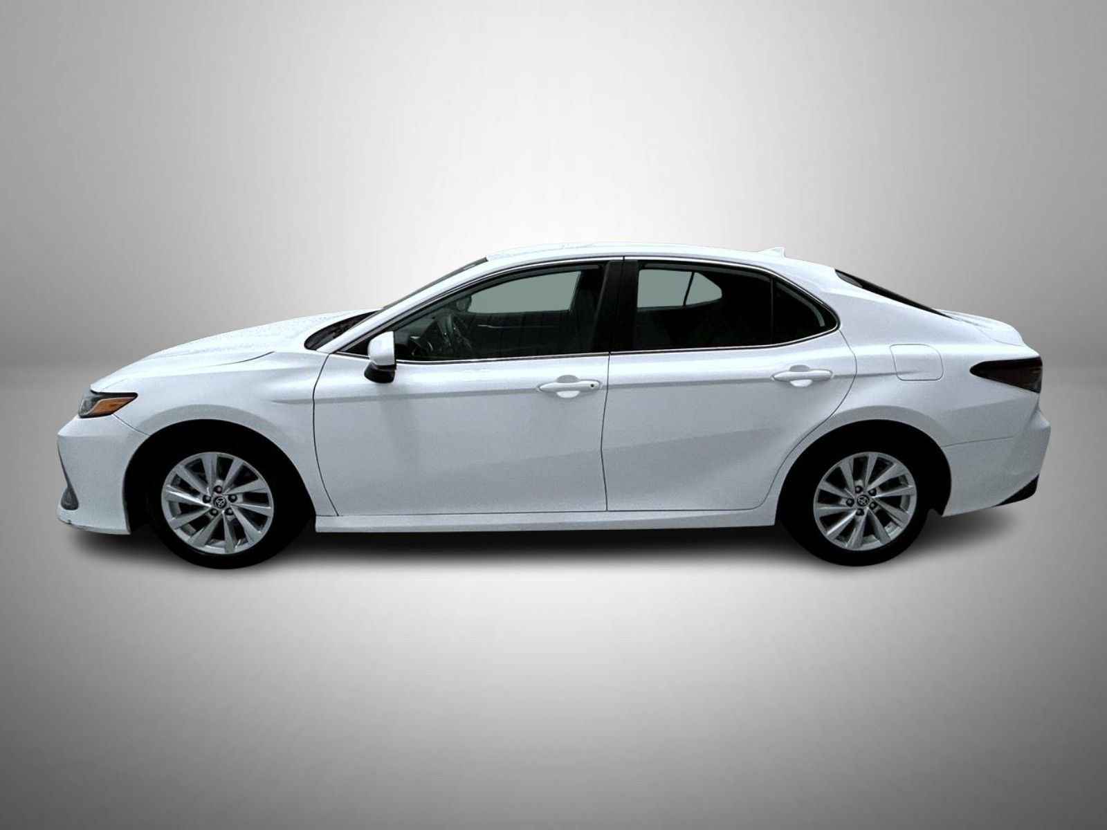 2024 Toyota Camry LE photo 8