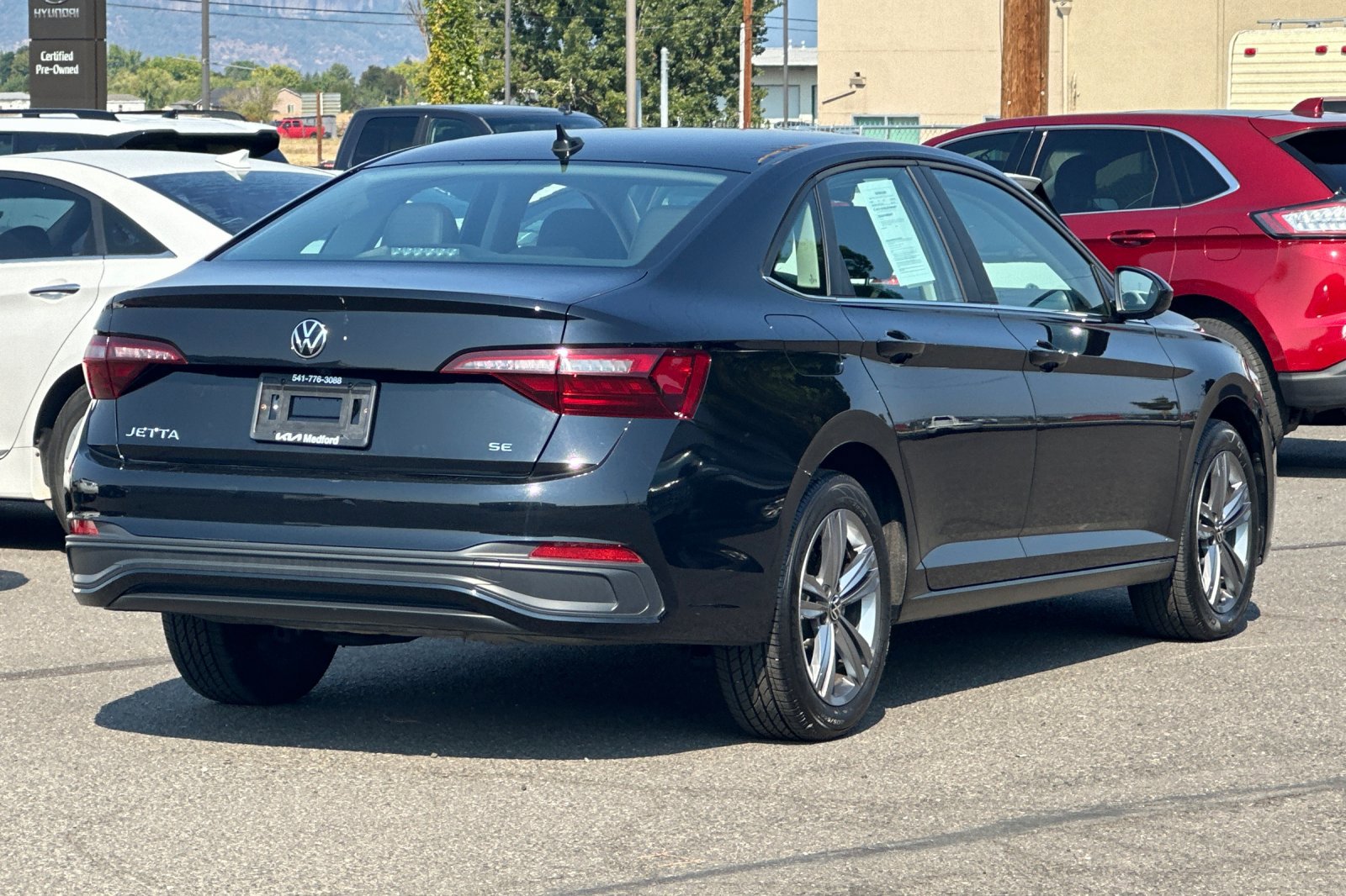 2024 Volkswagen Jetta SE photo 3