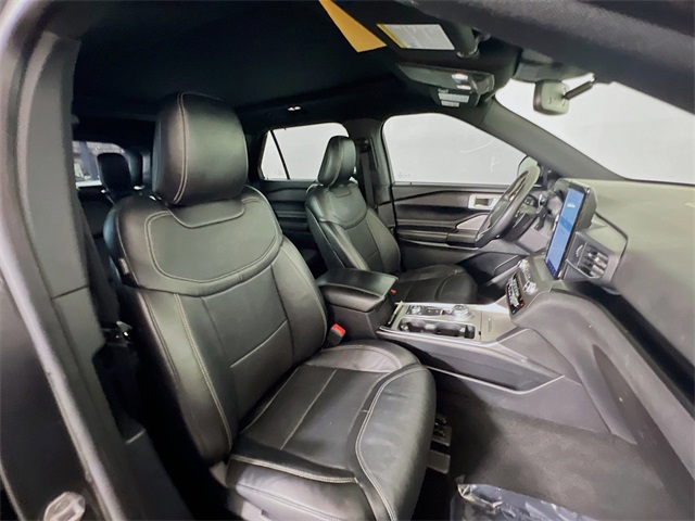 2020 Ford Explorer ST photo 17