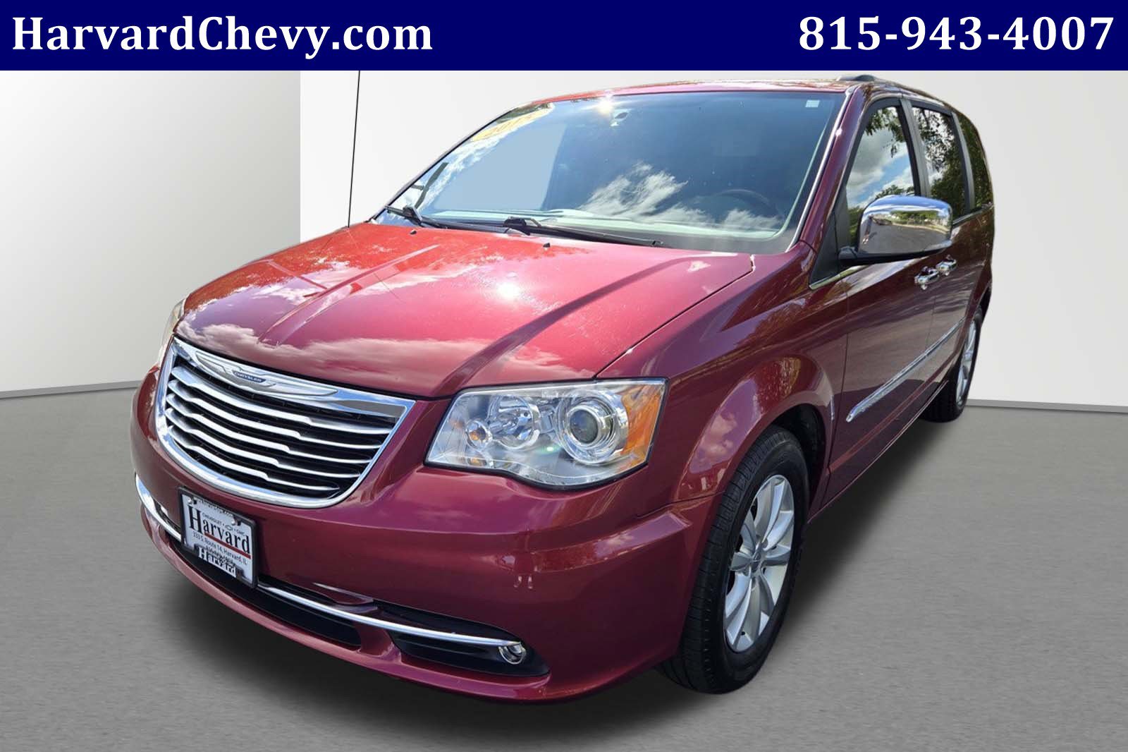 2015 Chrysler Town & Country Limited Platinum photo 3