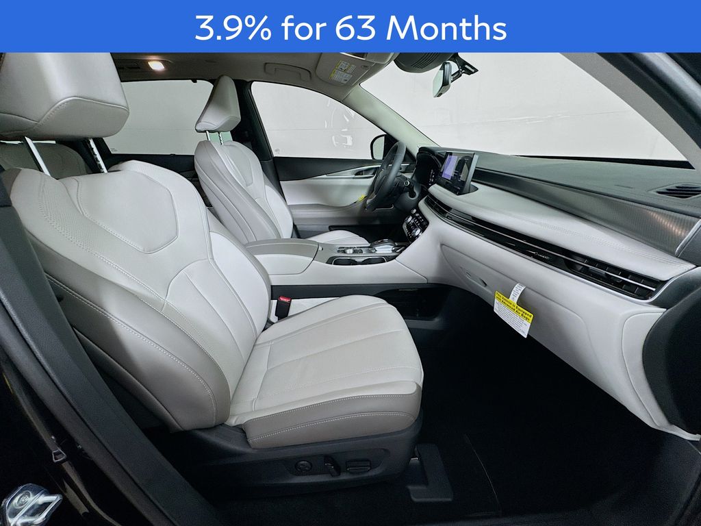 2026 Infiniti QX60 Luxe photo 33