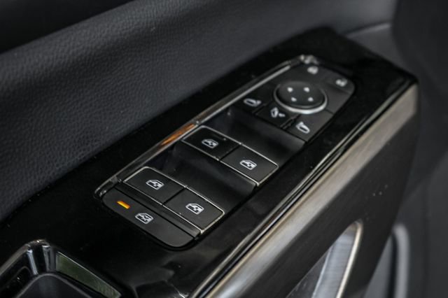 2023 Nissan Pathfinder Platinum photo 18