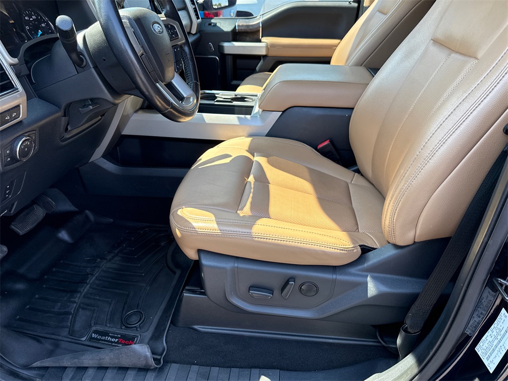 2022 Ford F-350 Lariat photo 9
