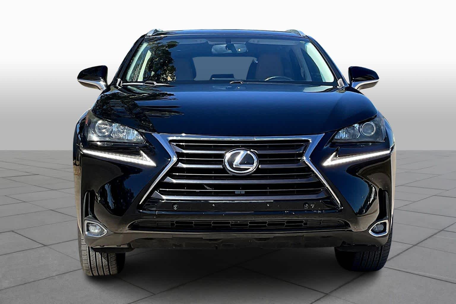 2015 Lexus NX 200t Luxury photo 3