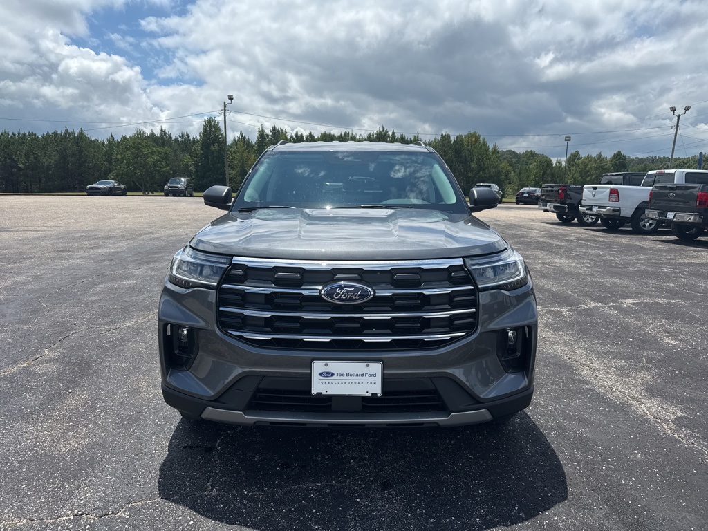 2025 Ford Explorer photo 11