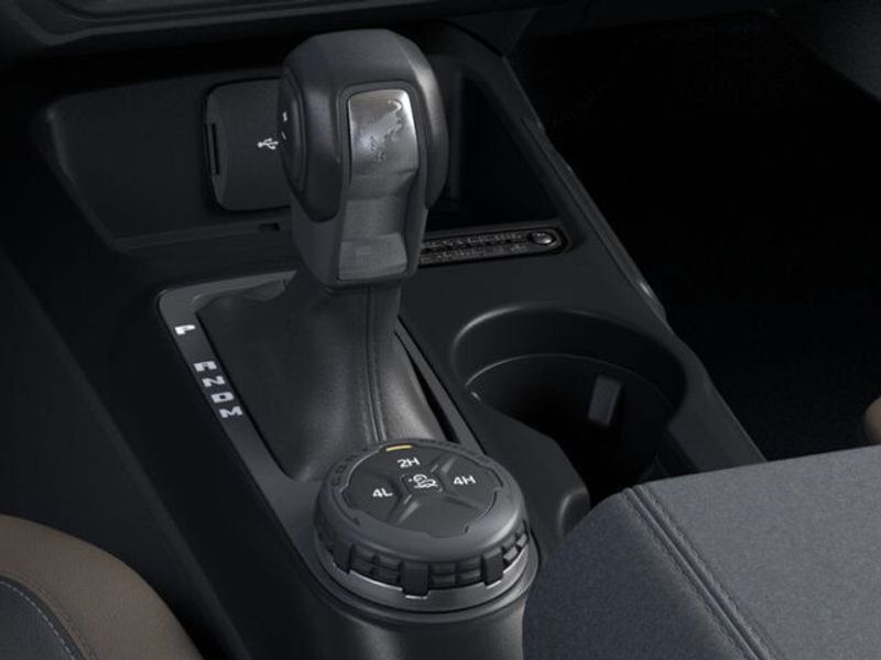 2025 Ford Bronco Big Bend photo 16