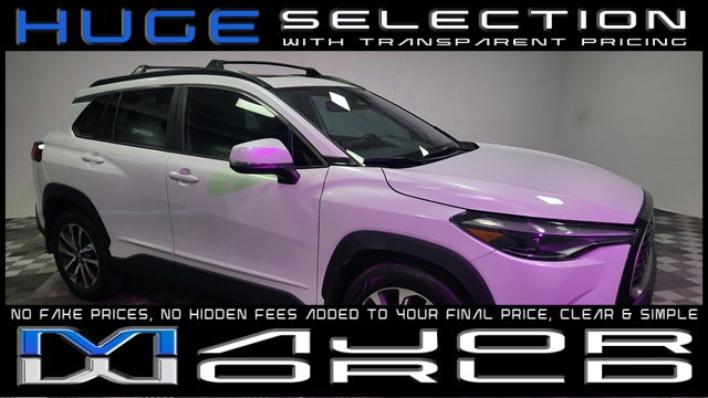 2024 Toyota Corolla Cross XLE's photo