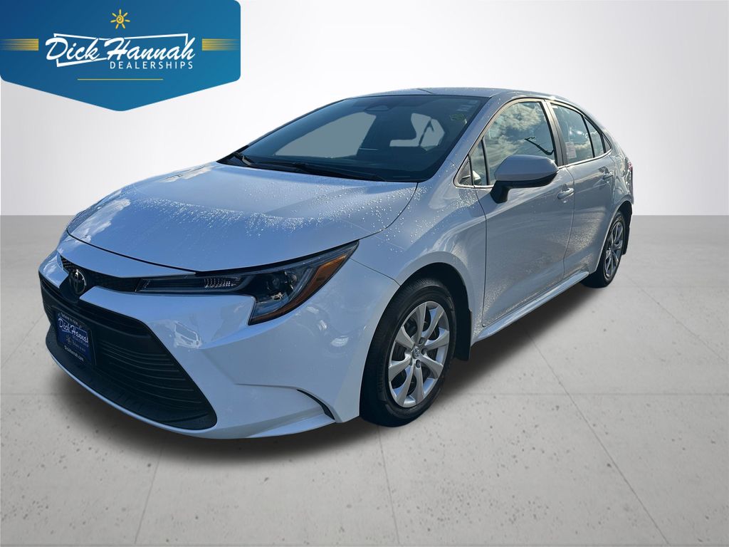 2026 Toyota Corolla LE's photo