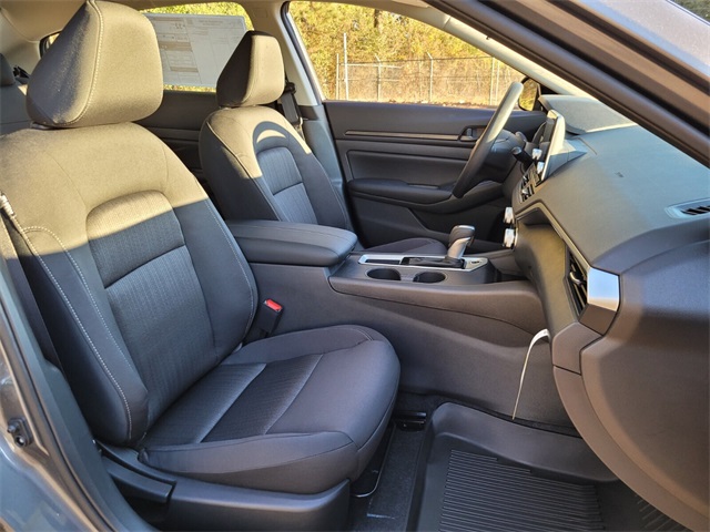 2025 Nissan Altima S photo 4