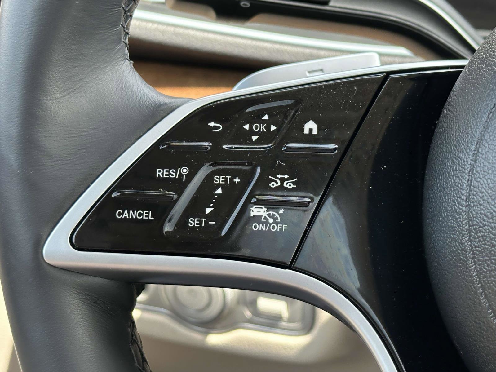 2024 Mercedes Benz GLE 450 4MATIC photo 26