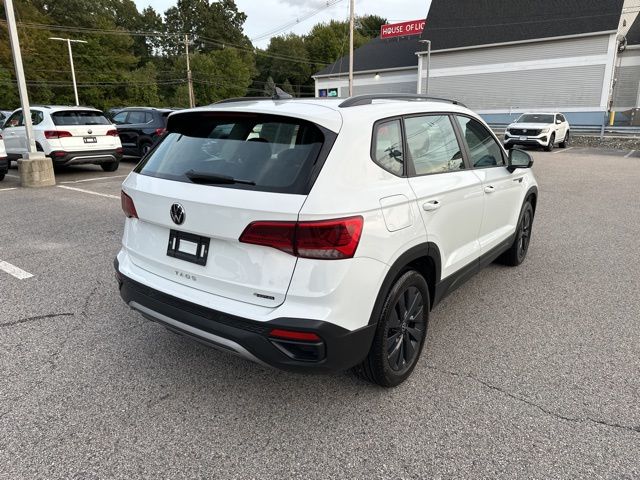 2022 Volkswagen Taos S photo 4
