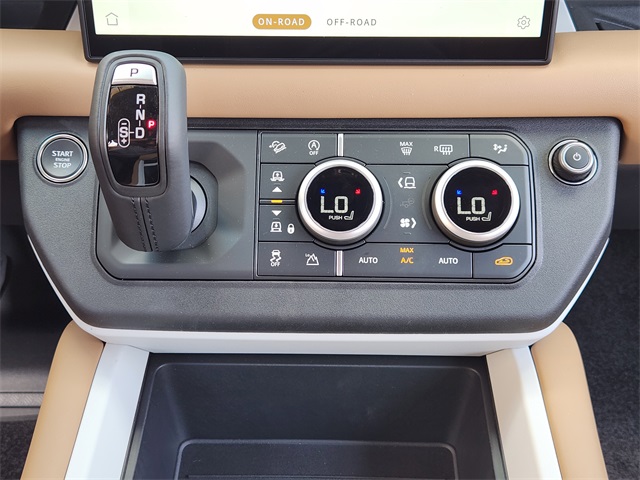 2025 Land Rover Defender 130 S photo 12