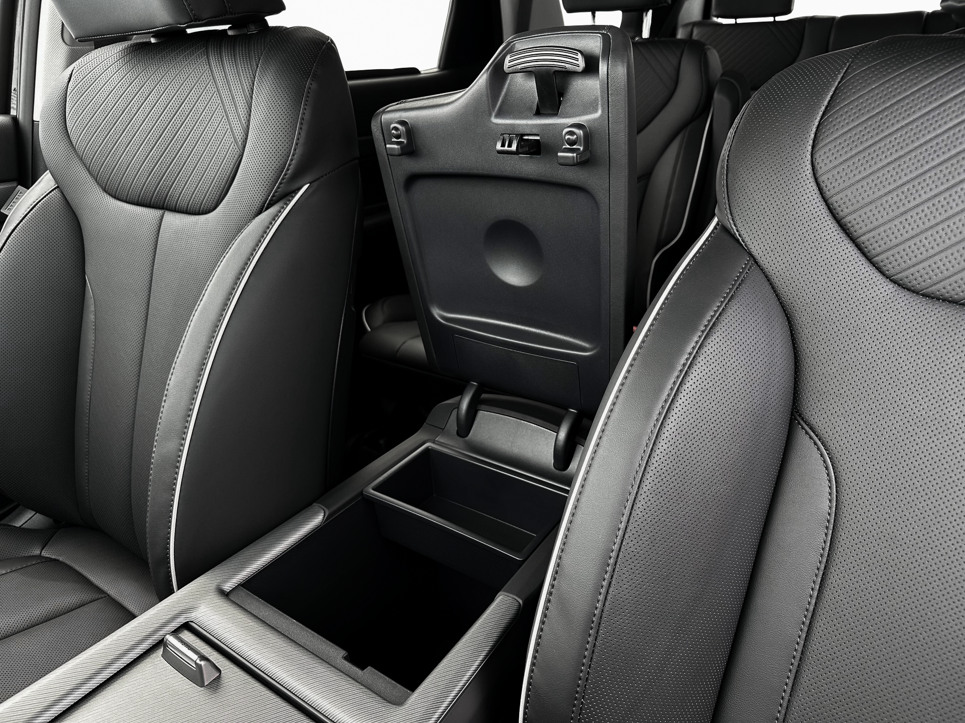 New 2025 Gray Hyundai XRT FWD image 18