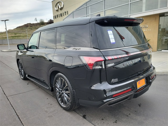 2025 Infiniti QX80 photo 8