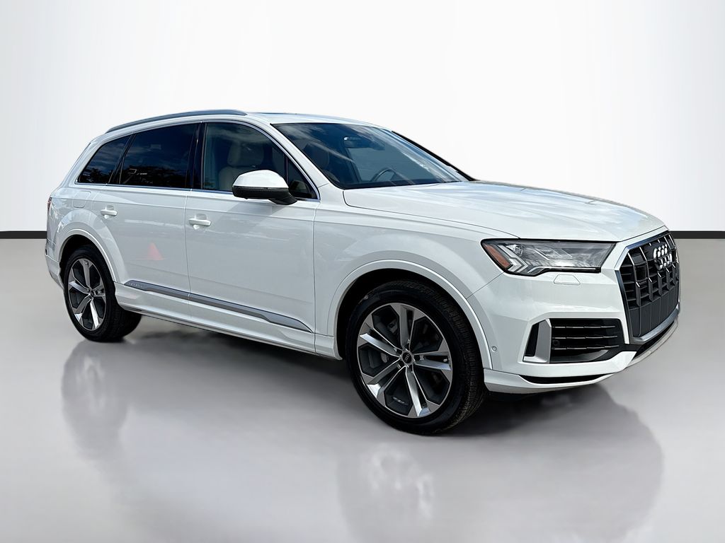 2021 Audi Q7 Premium Plus's photo
