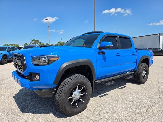 2019 Toyota Tacoma TRD Pro photo 3