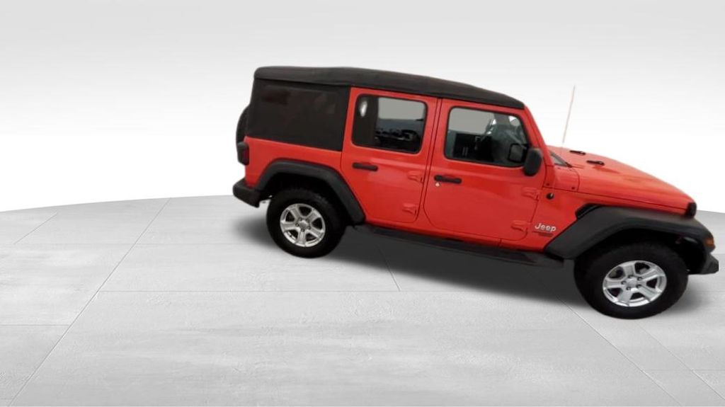 2018 Jeep Wrangler Unlimited Sport S photo 4