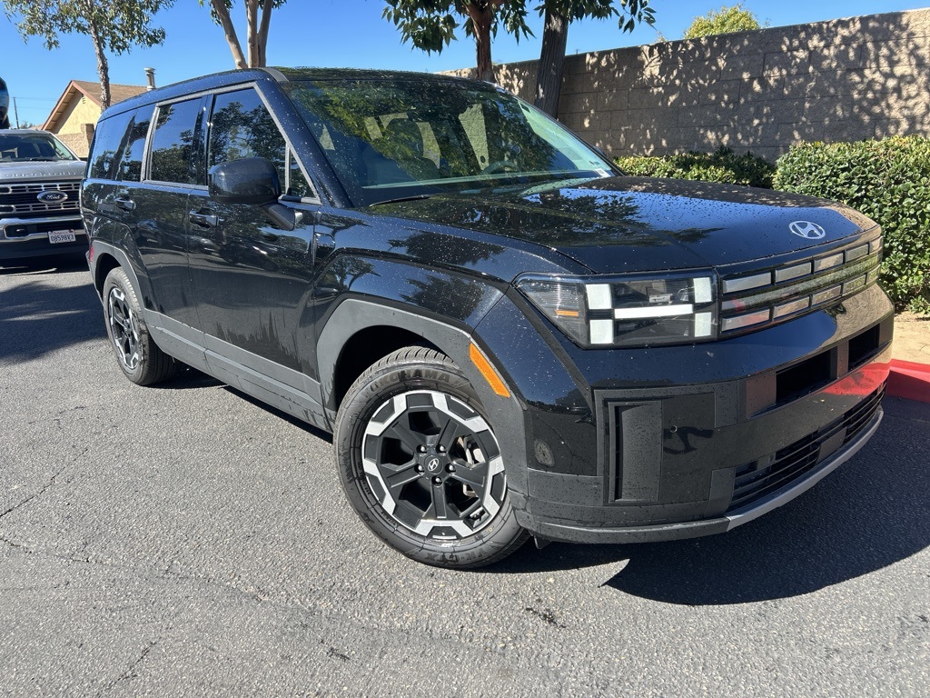 Used 2025 Black Hyundai SE image 1