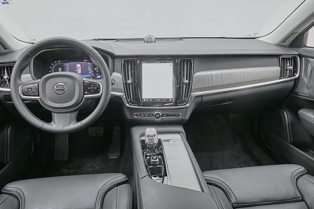 2024 VOLVO V90CC - Image 28