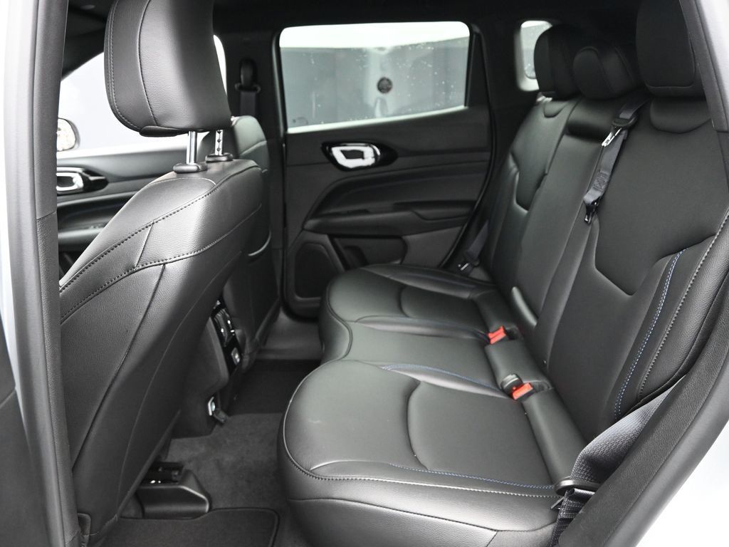 2026 Jeep Compass Limited Altitude photo 9