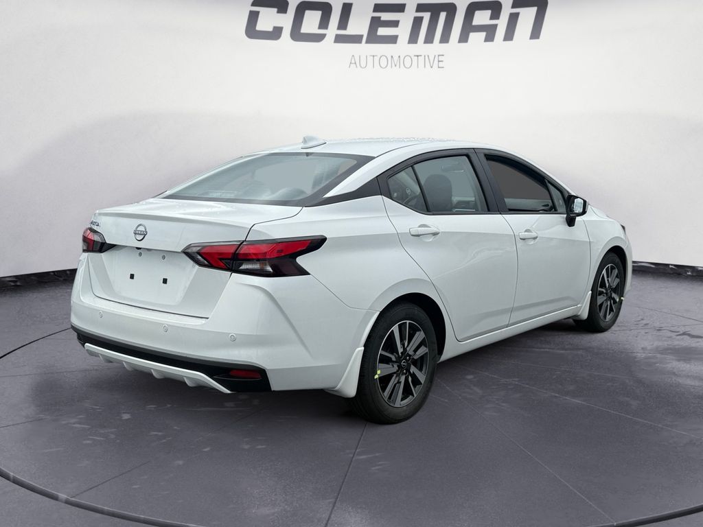 2025 Nissan Versa 1.6 SV photo 5