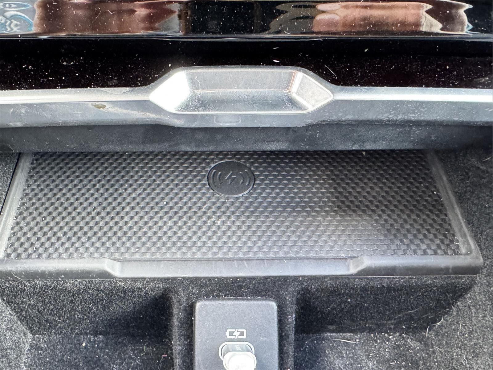 2023 Land Rover Range Rover SE photo 47