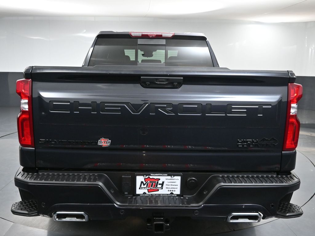 2024 Chevrolet Silverado 1500 High Country photo 4