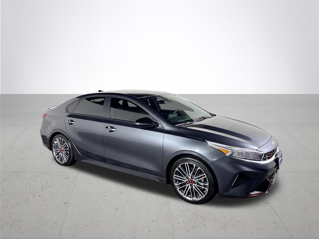 2023 Kia Forte GT photo 4