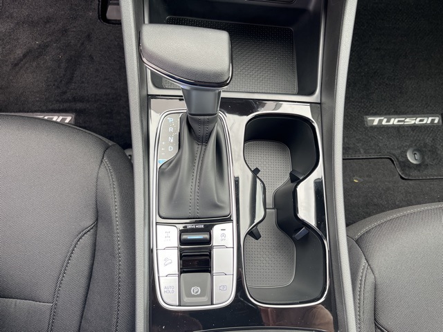 2026 Hyundai Tucson SE photo 18