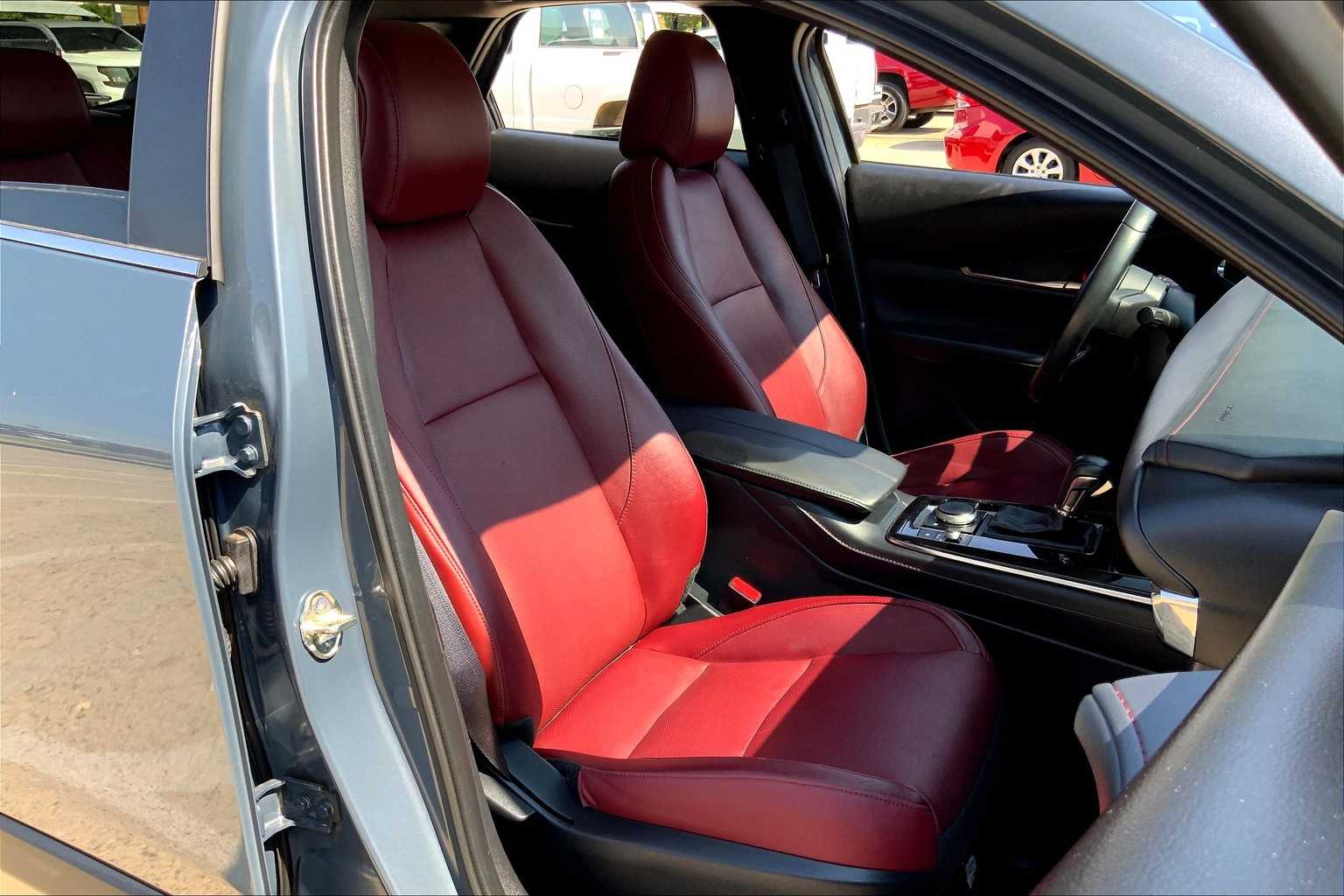 2024 Mazda CX-30 2.5 S Carbon photo 8