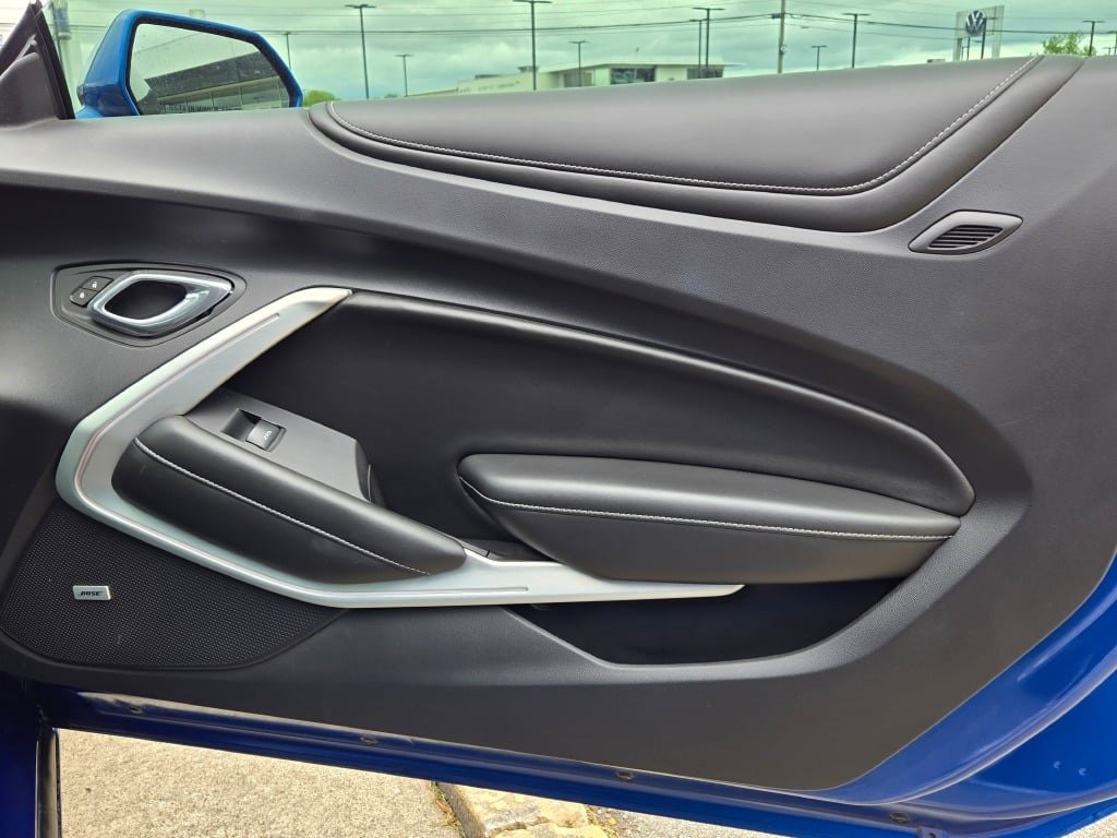 2016 Chevrolet Camaro 2SS photo 8