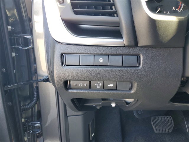 2026 Nissan Rogue SV photo 10