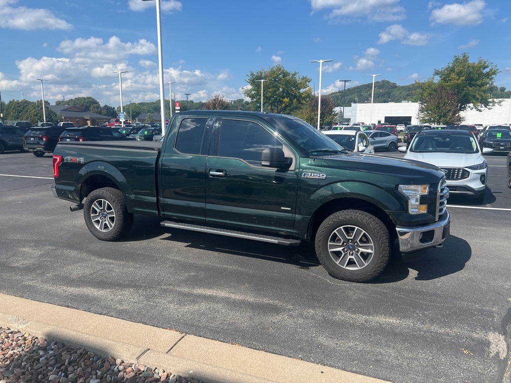 2015 Ford F-150 XLT photo 2