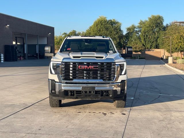 2024 Gmc Sierra HD SLE photo 3