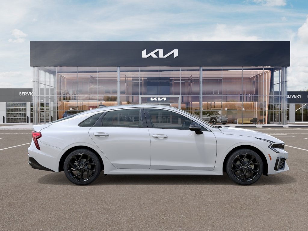 2026 Kia K5 GT-Line photo 7