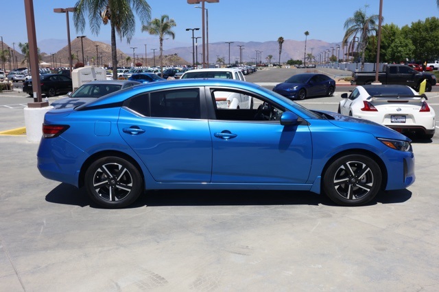 2025 Nissan Sentra SV photo 2